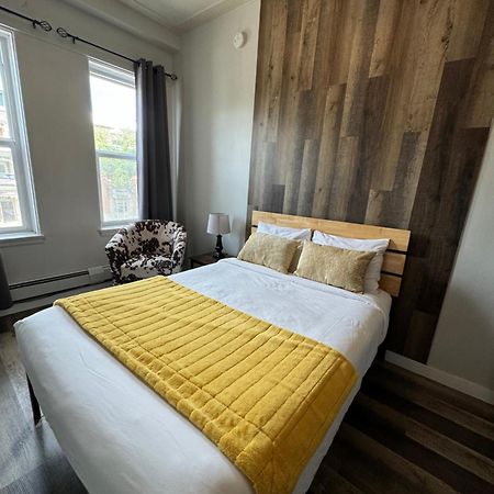 Commercial Hotel Edmonton Eksteriør billede
