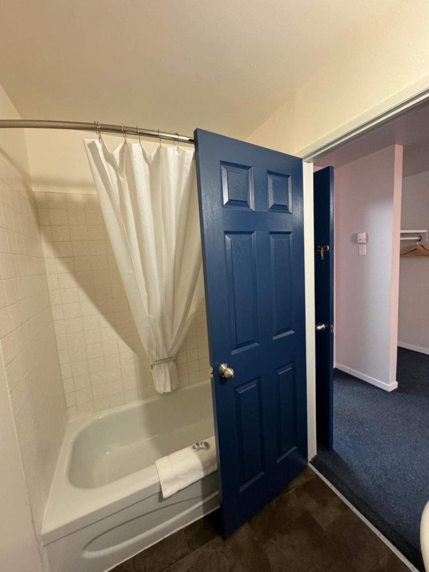 Commercial Hotel Edmonton Eksteriør billede